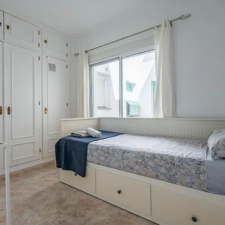 Seaside 3 Bedroom 50m In Costa Del Sol פואנגירולה