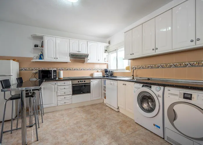 Seaside 3 Bedroom 50m In Costa Del Sol *